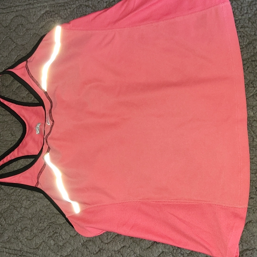 Nike tank top with built-in bra Size XL